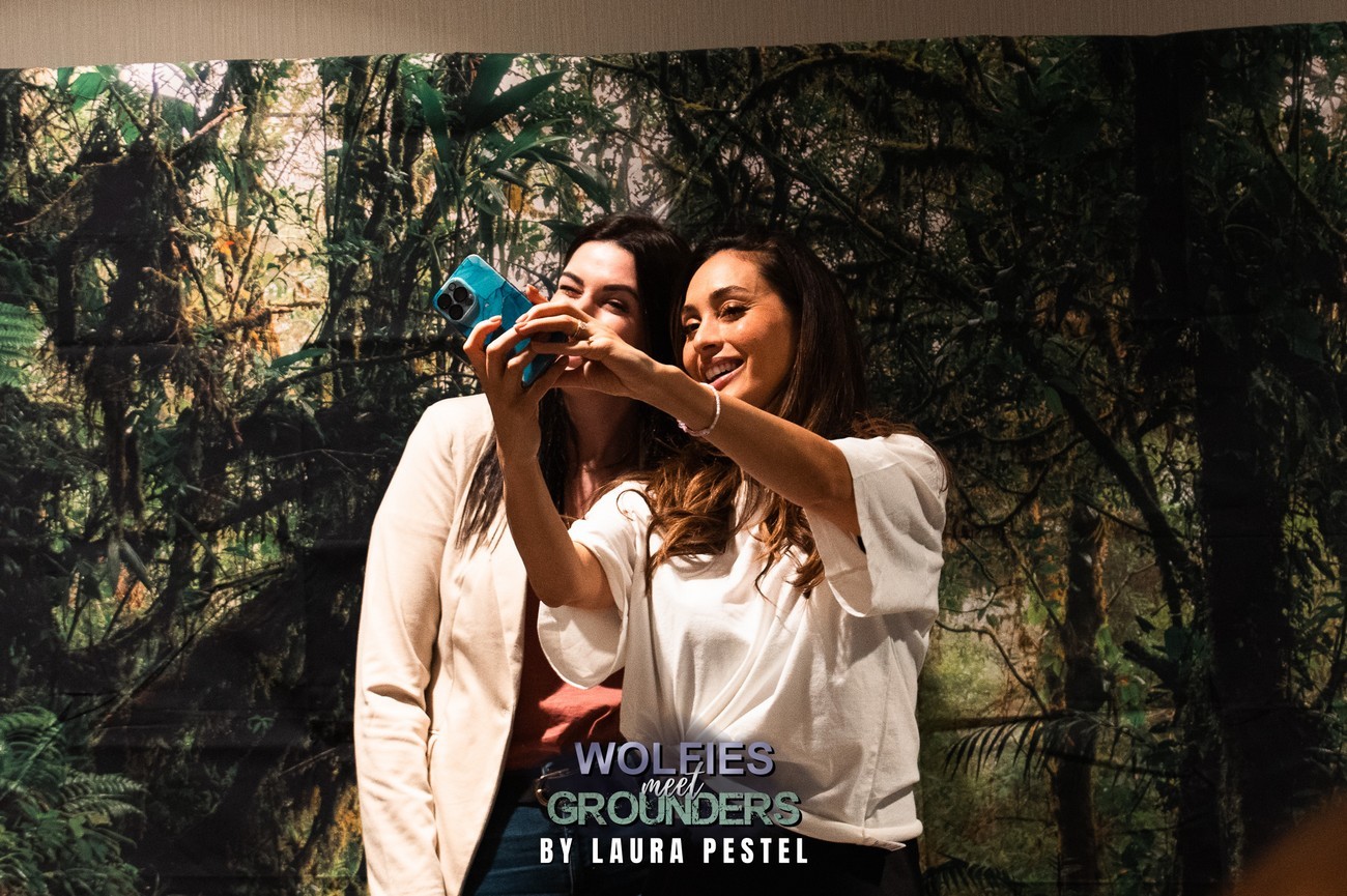 Extras by Laura Pestel