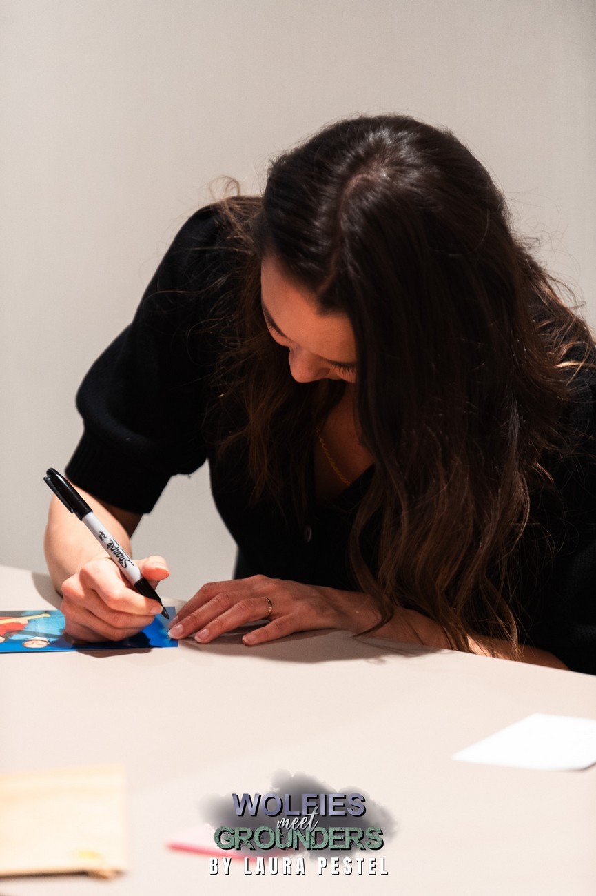 Extras by Laura Pestel